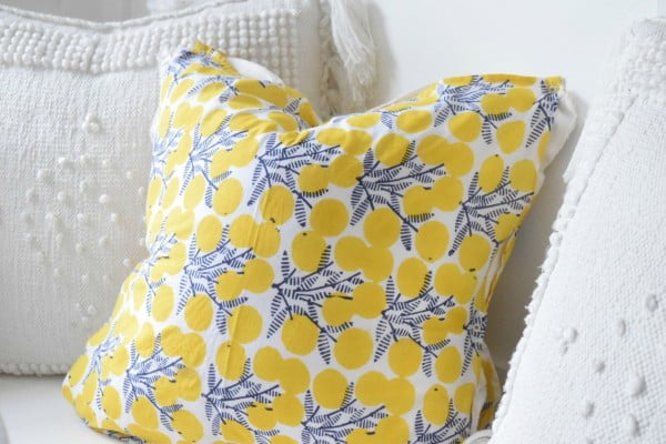 No Sew Pillows- Easy DIY #nosew #DIY #craft #homemade #pillow