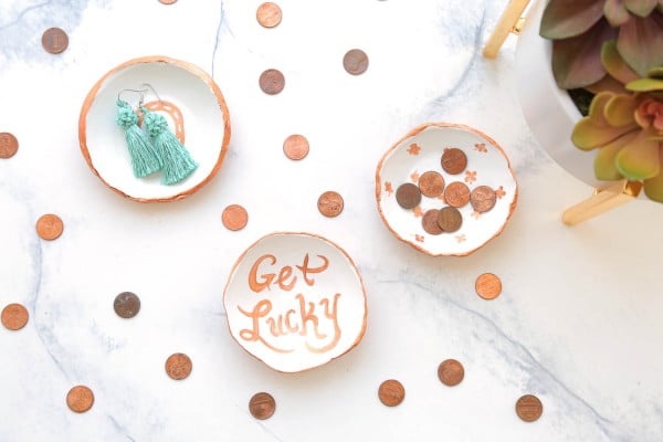 DIY Clay Lucky Penny Coin/Ring Dish &ndash; Makeful #DIY #clay #dish #trinket